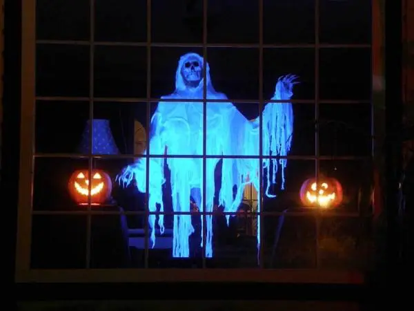 Halloween Horror Projector - 3c062dd63e7b24cde8baafb027afbb2f