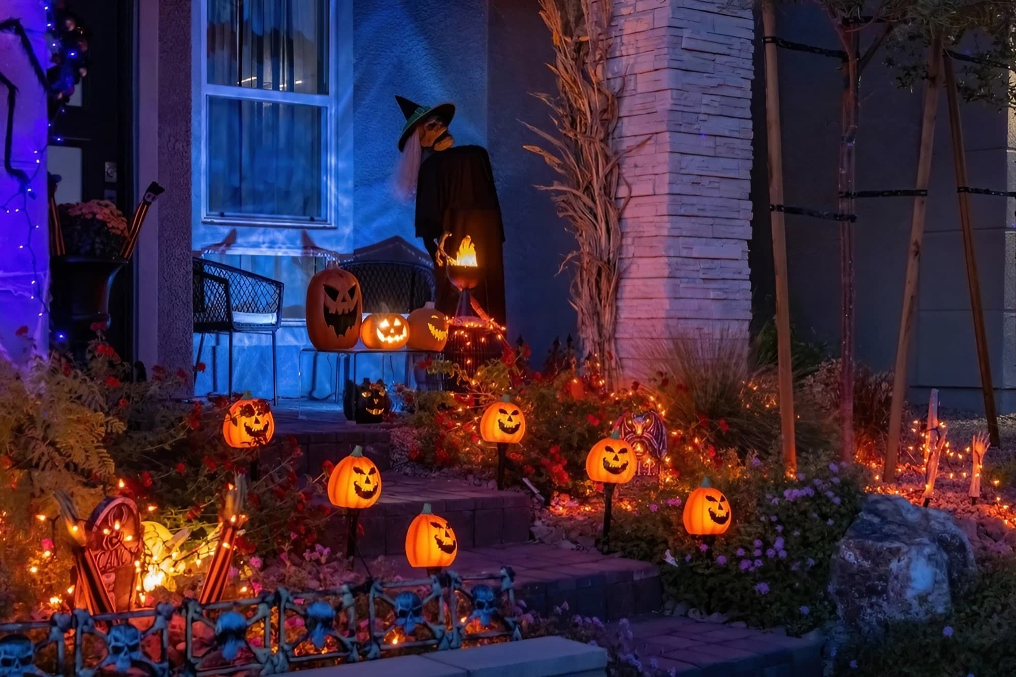 2023 Best Halloween Decorations to Transform Your Home & Yard - The Best Halloween Decorations to Transform Your Home and Front Yard