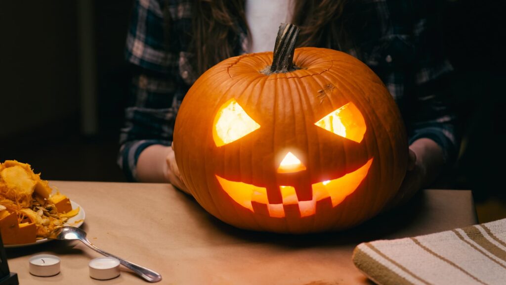 Master Pumpkin Carving: All you need to know in 2023 - pumpkin carving lit pumpkin